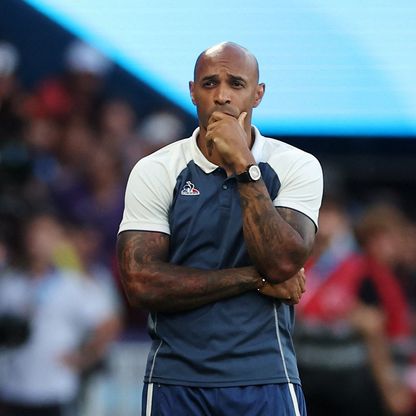 بسبب ليونيل ميسي.. تصاعد حدة التوتر بين هنري وبوتشيتينو