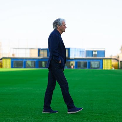 شاهد.. جورجي جيسوس "يبدأ العمل" مع ناديه الجديد النصر