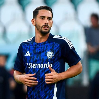 كومو.. صعود صاروخي في كرة القدم الإيطالية من دون لاعبين إيطاليين