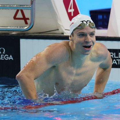 مارشان يحطم الرقم القياسي في سباق 200م سباحة فردي متنوع