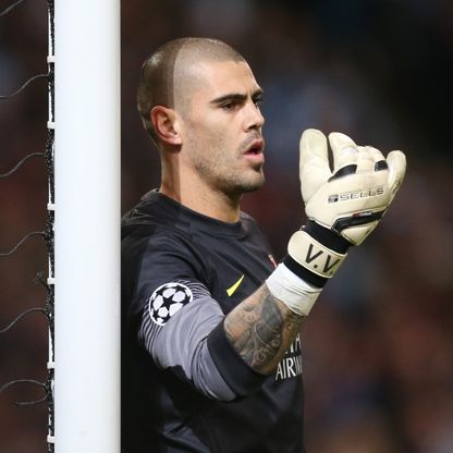 فالديز حارس برشلونة السابق يتولى تدريب ناد إسباني بالدرجة الرابعة