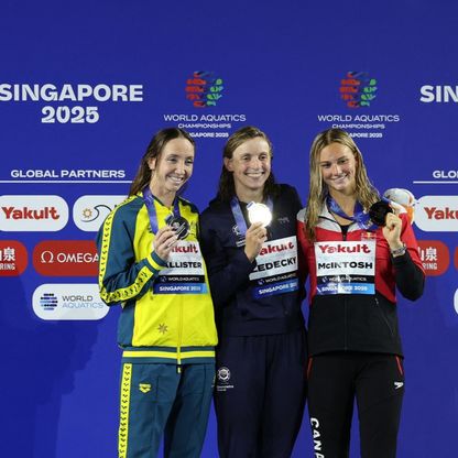 الأسطورة ليديكي تواصل هيمنتها وأميركا تكسر زمناً عالمياً