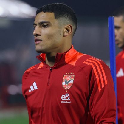 تعرض مدافع الأهلي المصري لـ"ارتجاج بسيط" قبل مواجهة الجيش الملكي