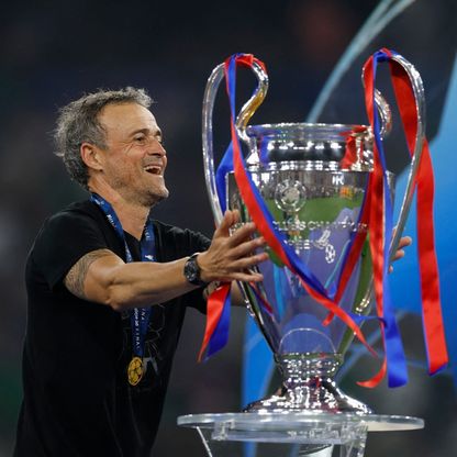 لويس إنريكي يحذر كبار أوروبا بحلم "دخول التاريخ بفخر"