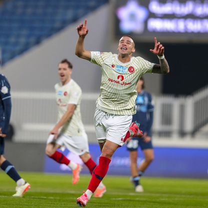 شاهد.. ضمك يهزم الأخدود وينعش آماله في البقاء بدوري روشن السعودي