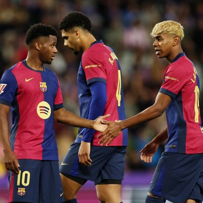 شرطة برشلونة تحقق في جريمة جنسية بمنزل لامين يامال