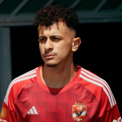 المصري يضم الساعي من الأهلي في أول صفقة مباشرة منذ 2012