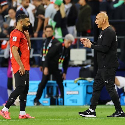 شاهد.. محمد صلاح طلب "التغيير المبكر" فهل يلحق بمباراة أستراليا؟