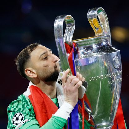 دوناروما يعكّر صفو احتفالات باريس سان جيرمان بتصريح مثير للجدل