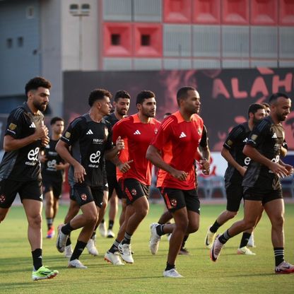 الأهلي يتسلم درع الدوري المصري عقب مباراة غور ماهيا