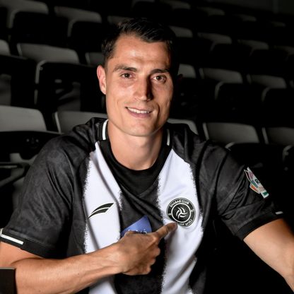 بعد مسيرة حافلة.. الشباب السعودي يضم نجم تولوز الفرنسي