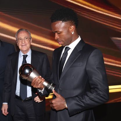 فينيسيوس "يخفّض مطالبه".. وريال مدريد يخشى إفساد لاعبيه