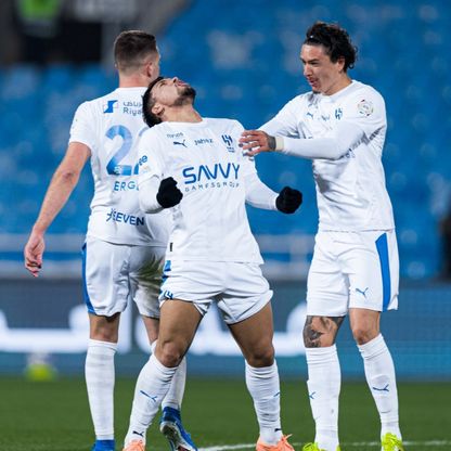 شاهد.. ليوناردو يتيح للهلال التقدّم على الرياض في الشوط الأول