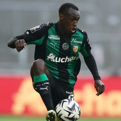 تعرف على موعد التحاق سعود عبد الحميد بمعسكر المنتخب السعودي