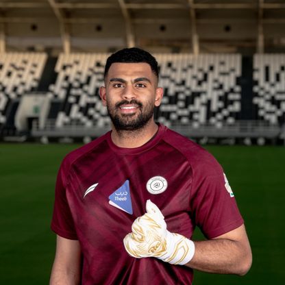 محمد المحاسنة في جلسة تصويرية بعد التوقيع مع نادي الشباب - 20 أغسطس 2025