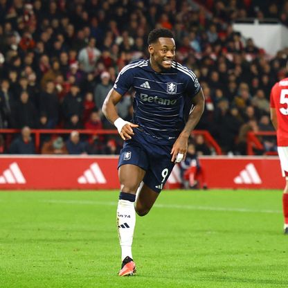 مدرب أستون فيلا إيمري لا يستبعد رحيل جون دوران إلى النصر