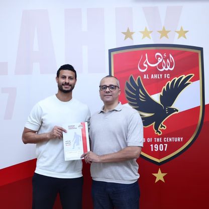 الأهلي يرد على حسام حسن بتمديد عقد محمد الشناوي لمدة عامين