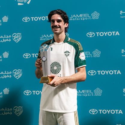 ترينكاو يتفوق على "الهداف" إيفان توني في مباراة الأهلي والفتح