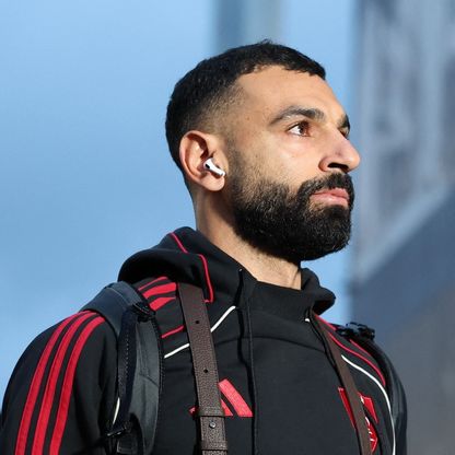 متجهم الوجه.. هكذا غادر محمد صلاح مقر تدريبات ليفربول بعد قنبلة تصريحاته