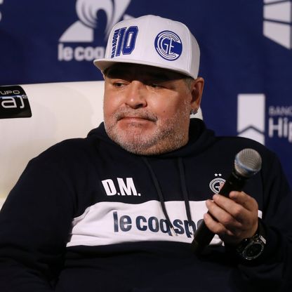 إعادة محاكمة الأطباء المتهمين بـ"قتل مارادونا"