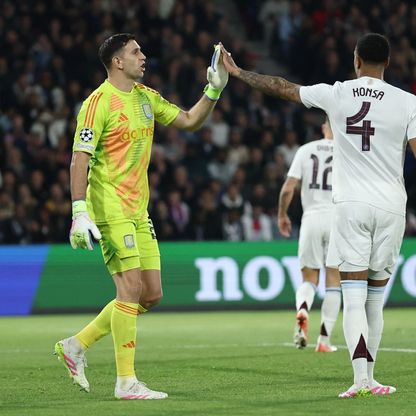 جماهير سان جيرمان تطلق صيحات استهجان ضد مارتينيز حارس أستون فيلا