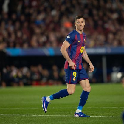 ليفاندوفسكي "يرفض" عرض برشلونة لتمديد عقده