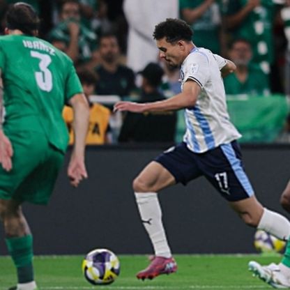 بيراميدز "بطلاً لنصف العالم" بعد الفوز بثلاثية على الأهلي في جدة