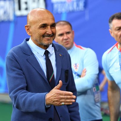 شاهد.. المدرب سباليتي يصل إلى مكاتب يوفنتوس لتوقيع العقد