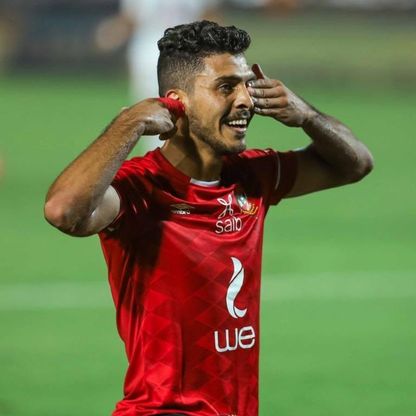 الأهلي يستعيد هدافه السابق شريف.. والزمالك يلجأ إلى "شريف الآخر"