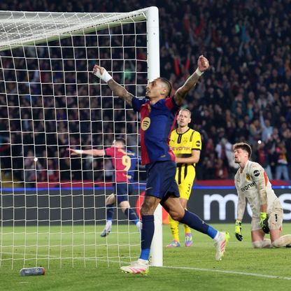 رافينيا يعتذر إلى كوبارسي بعد سرقة هدفه أمام بوروسيا دورتموند