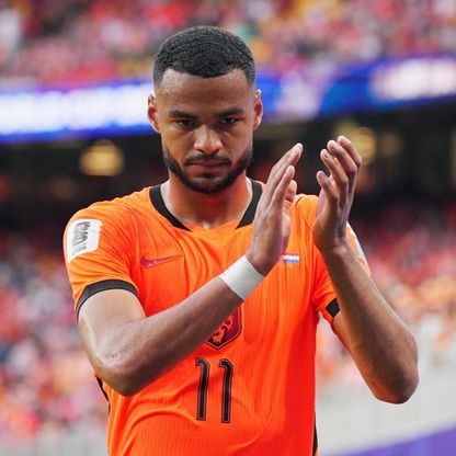 كودي غاكبو نجم هولندا يعاني من محنة إنسانية قبل مواجهة المغرب