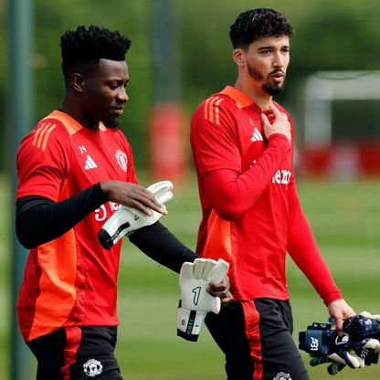 أسطورة يونايتد: يجب أن نتعاقد مع حارس مرمى فوراً