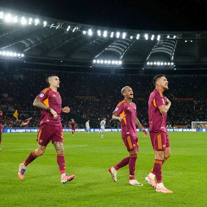 روما يهزم أودينيزي ويتصدّر الدوري الإيطالي