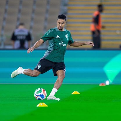 التشكيلة الأساسية لمنتخب السعودية أمام الجزائر