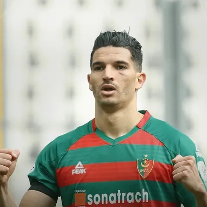 احتفال زين الدين فرحات لاعب المولدية بتسجيل هدف في مرمى اتحاد العاصمة بالدوري الجزائري - 1 أبريل 2026