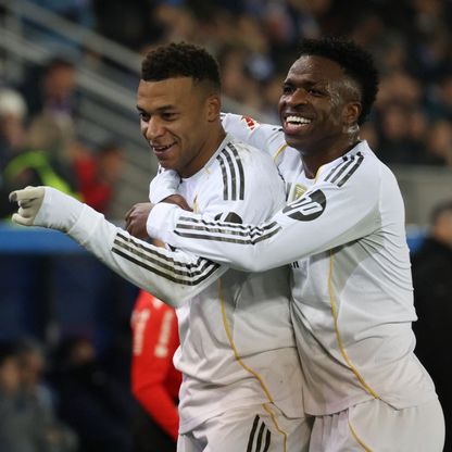 ريال مدريد يتنفس الصعداء بفوز في ألافيس يخفف الضغط عن تشابي