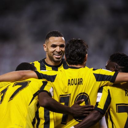 شاهد.. الاتحاد يكرر سيناريو الغرافة ويتقدّم على السد في الشوط الأول