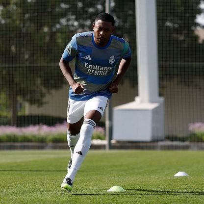 "الفرصة الأخيرة".. مستقبل ألابا مع ريال مدريد يتوقف على ماضيه