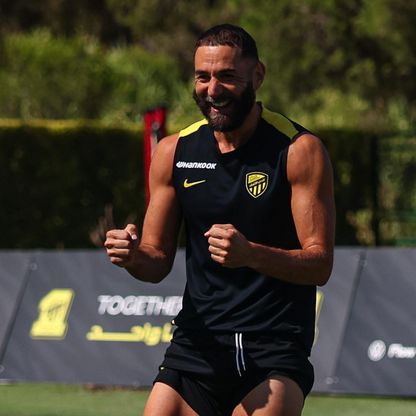 كريم بنزيما يتفق مع الاتحاد على تمديد العقد