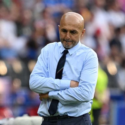 نادٍ قطري يغري سباليتي بعرض ضخم بعد تراجع الاتحاد السعودي