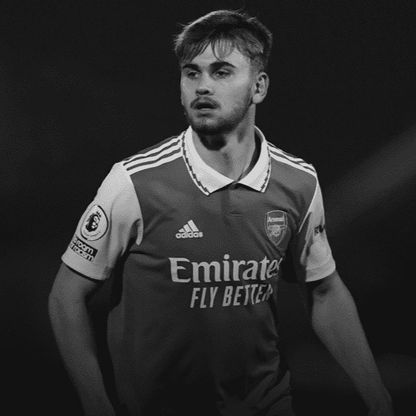 وفاة لاعب سابق في أرسنال بعد إصابة قوية بالرأس