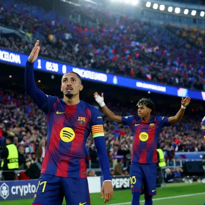 رافينيا لاعب برشلونة يحتفل بهدفه الأول في مرمى نيوكاسل في دوري أبطال أوروبا - 18 مارس 2026