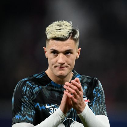 "اتفاق نهائي" بين مانشستر يونايتد وسيسكو مهاجم لايبزيغ