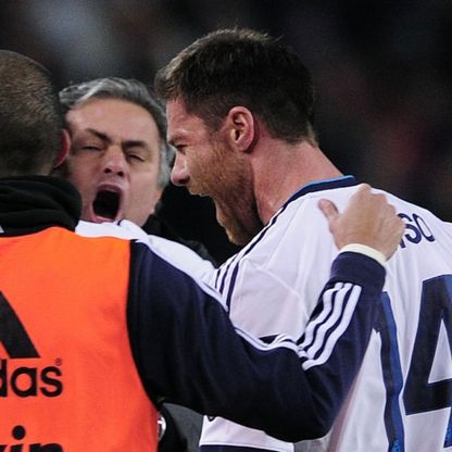 ألونسو يُزاحم مورينيو وبيلغريني على زعامة "نصير الشبان"