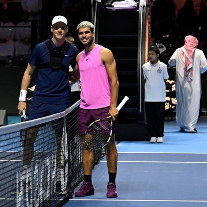 سينر يهزم ألكاراز مجدداً في السعودية بأغلى مباراة تنس