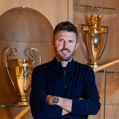 مايكل كاريك يكشف سر "البداية القوية" مع مانشستر يونايتد