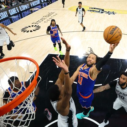 برونسون يقود نيكس لانتزاع لقب NBA لأول مرة في 53 عاماً