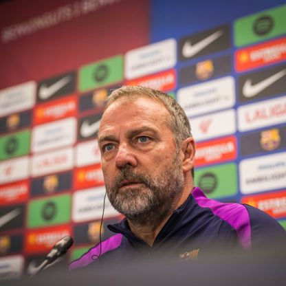 هانزي فليك: برشلونة يحتاج لمدافع وجوان غارسيا لا يخشى أجواء الديربي