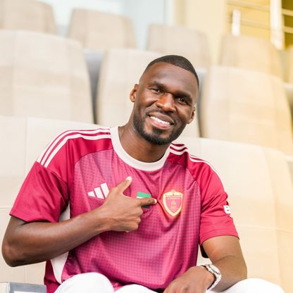 الوحدة الإماراتي يضم بينتيكي مهاجم ليفربول السابق