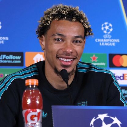 إيكيتيكي يعتذر عن طرده "الساذج" ويكشف سر اختياره لليفربول